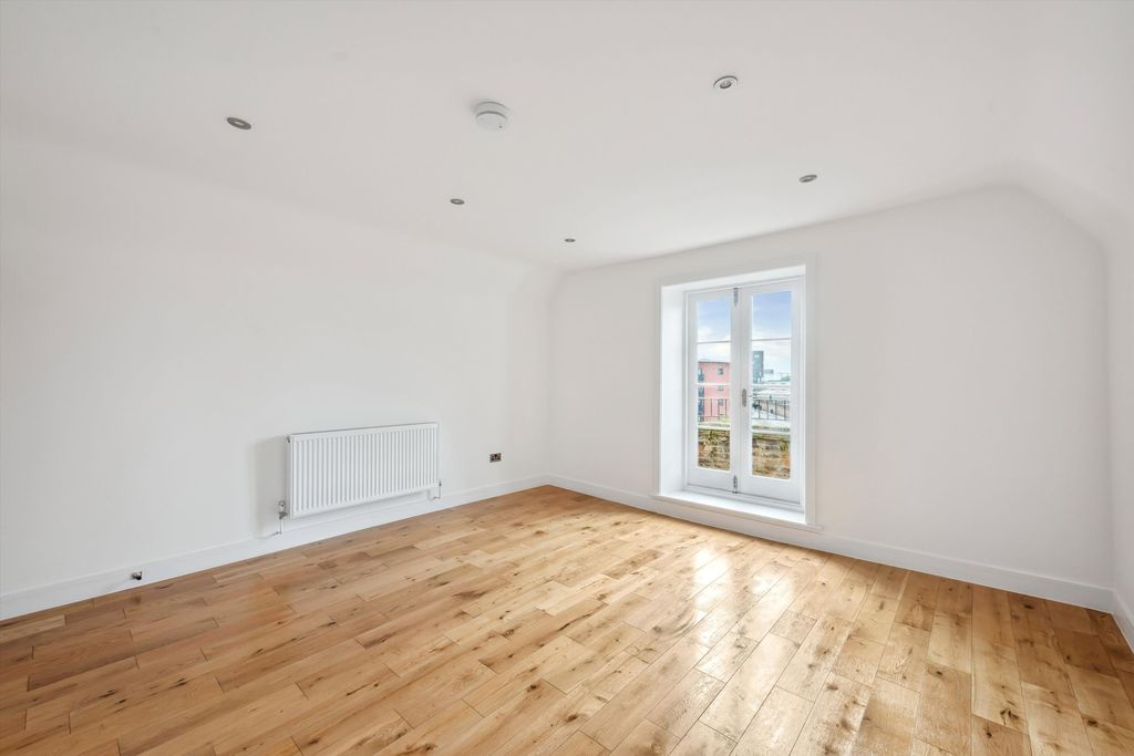 Property photo 3 of 15 Image