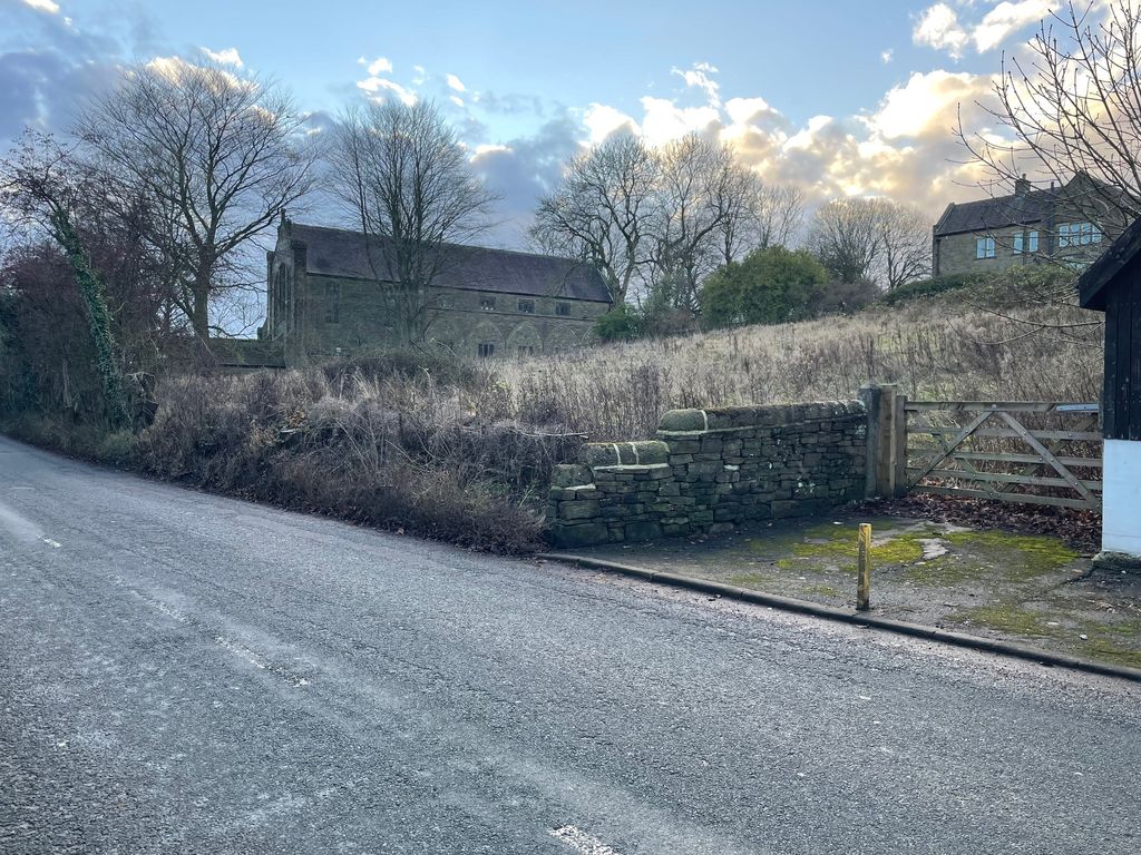 Property photo 1 of 3