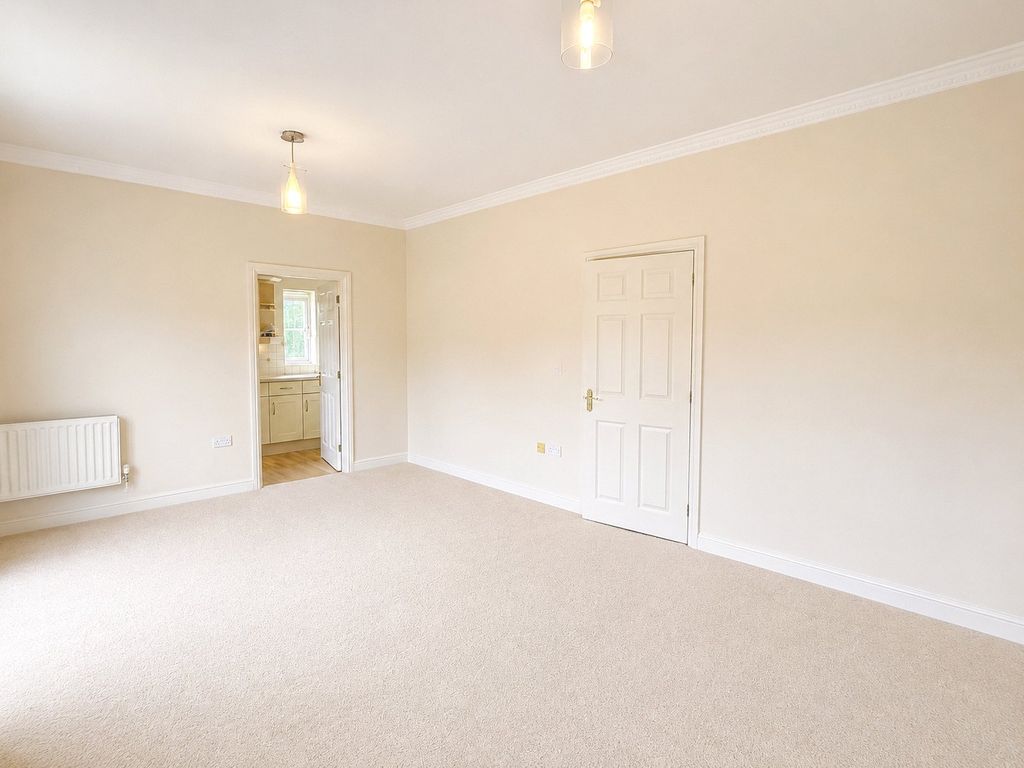 Property photo 3 of 17 Picture No. 30
