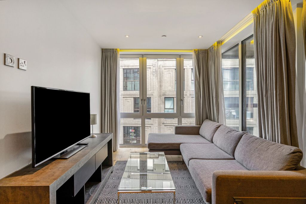 Property photo 3 of 19 Reception Room