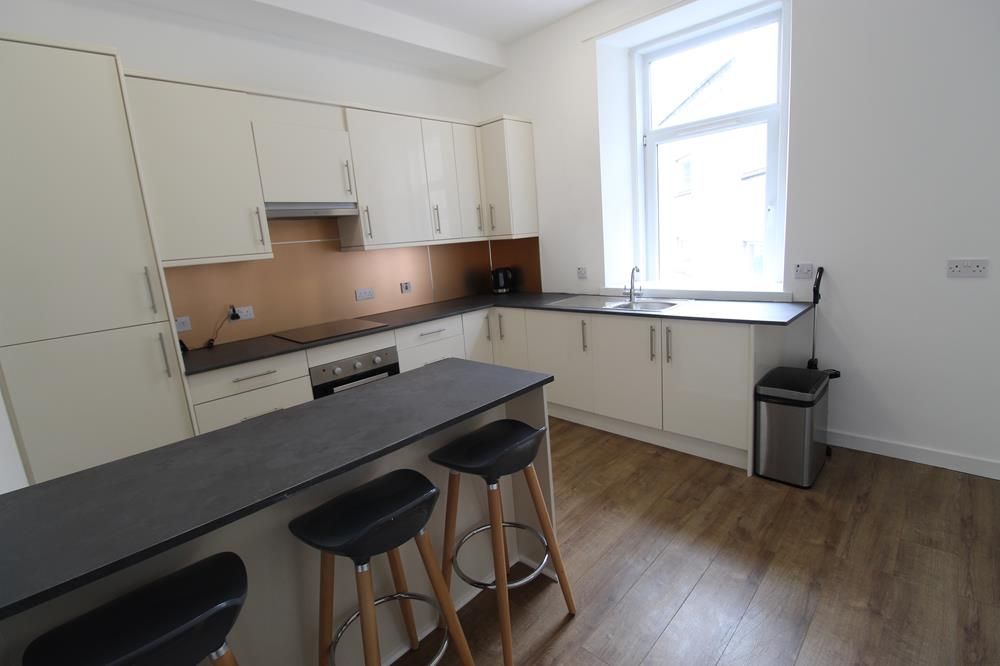 Property photo 2 of 6 Kitchen 1