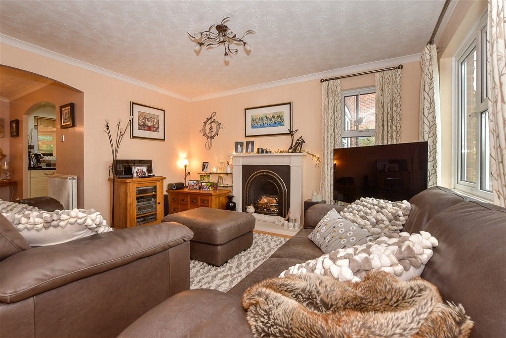 Property photo 1 of 7 Lounge