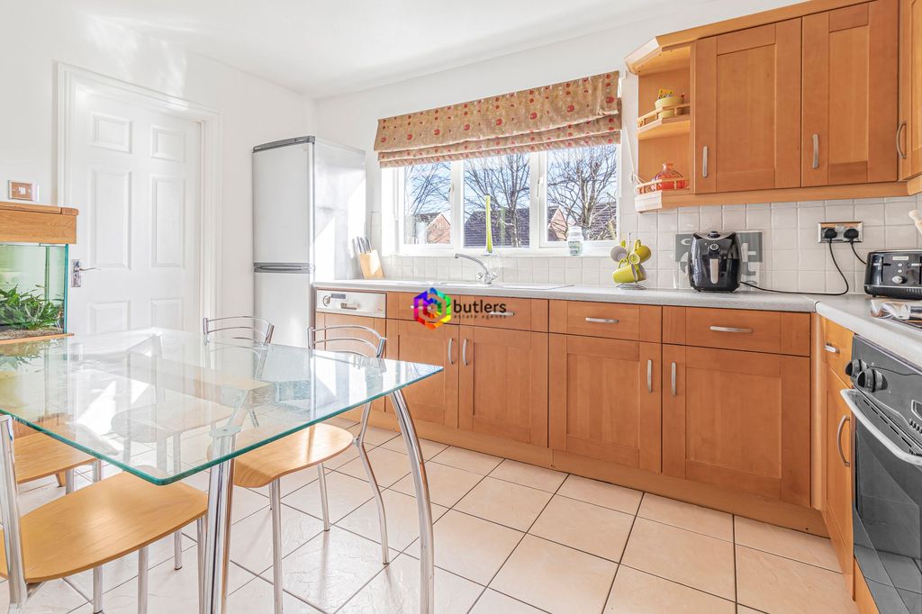 Property photo 3 of 24 Kitchen/ Breakfast Room