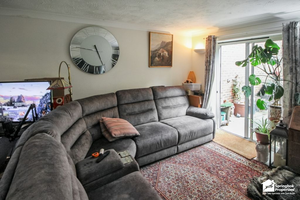 Property photo 3 of 12 Image 2