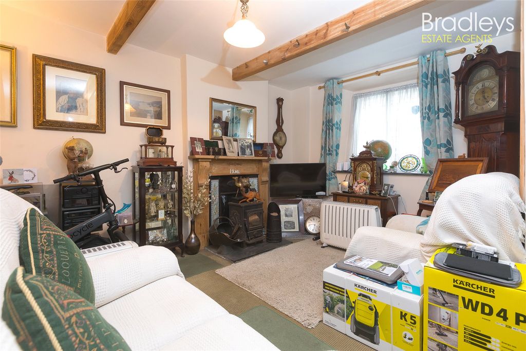Property photo 3 of 12 Picture No. 08