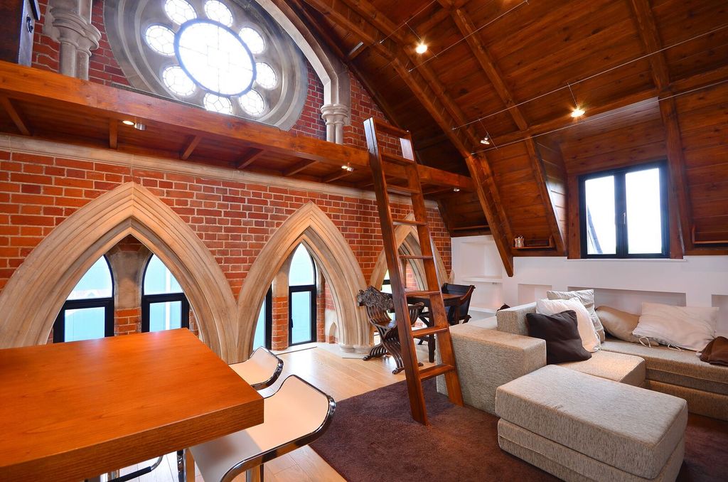 Property photo 3 of 8