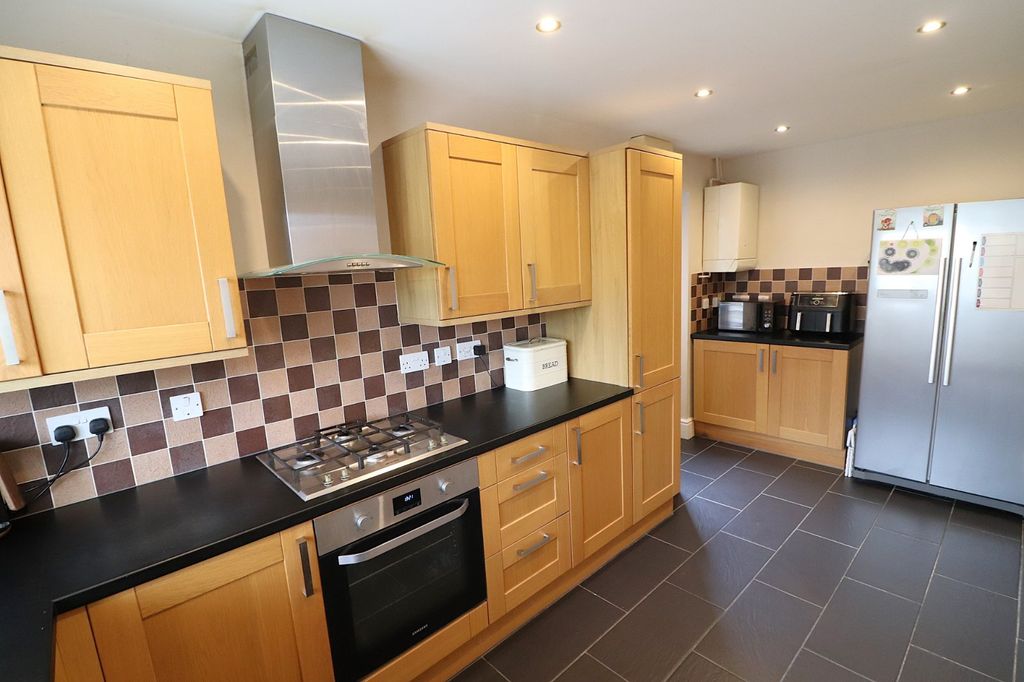 Property photo 3 of 19 Picture No. 04