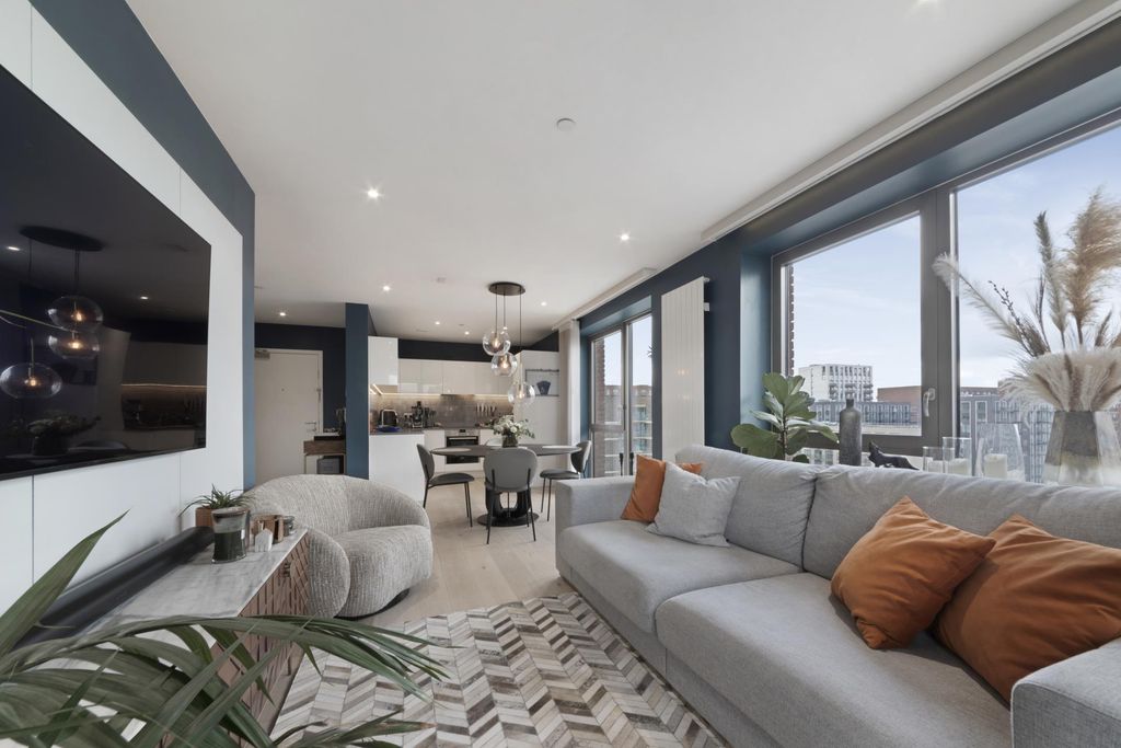 Property photo 3 of 7