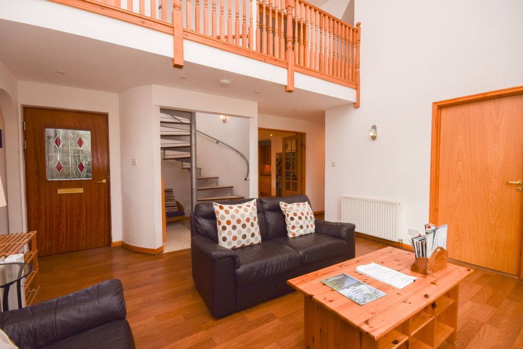 Property photo 3 of 31 Dsc_0203