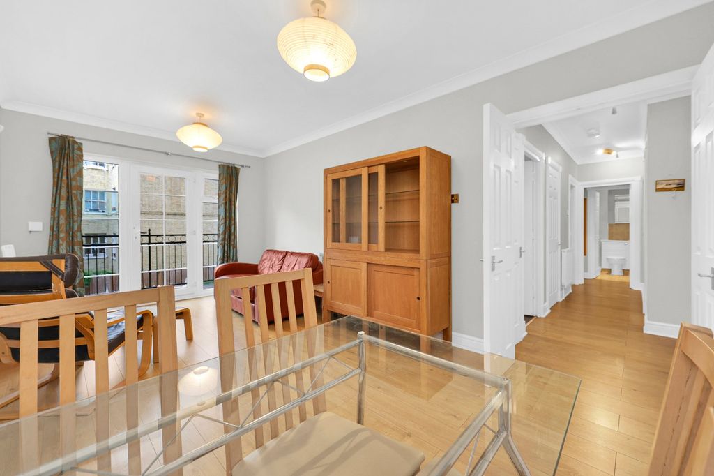 Property photo 1 of 33 Picture No. 28