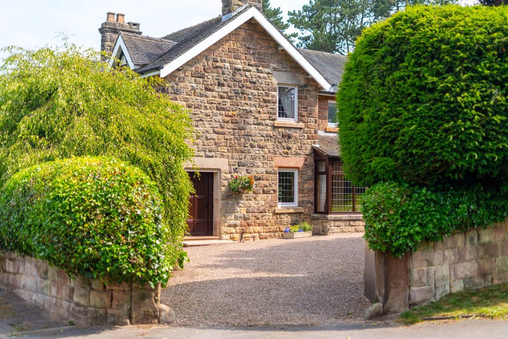 Property photo 2 of 46