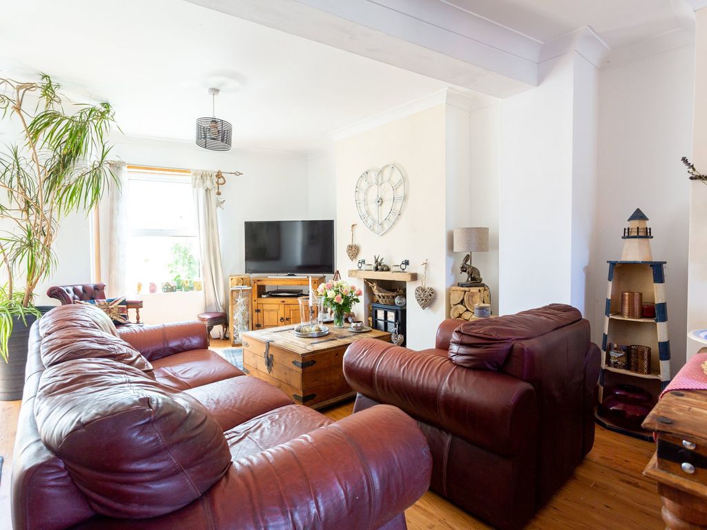 Property photo 3 of 23
