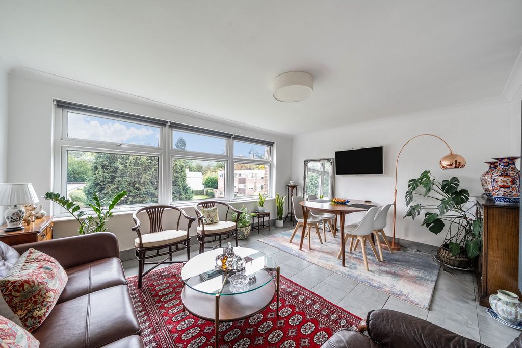 Property photo 3 of 18