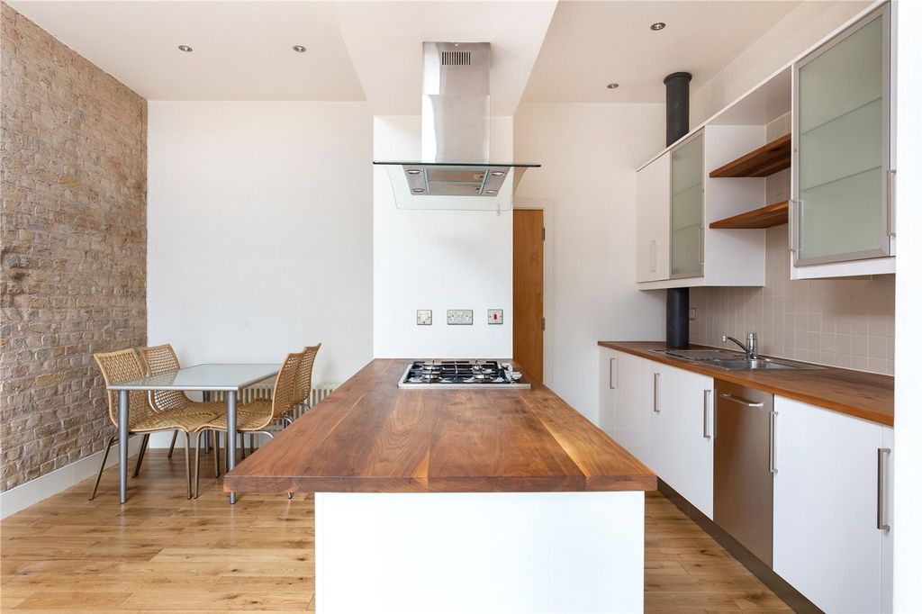 Property photo 3 of 10 Picture No. 07