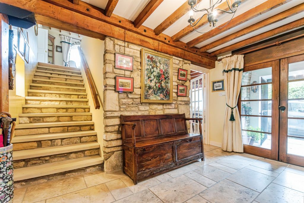 Property photo 3 of 25