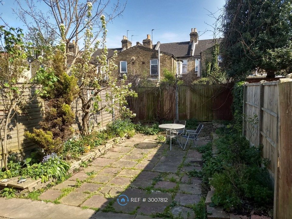 Property photo 3 of 22 Garden