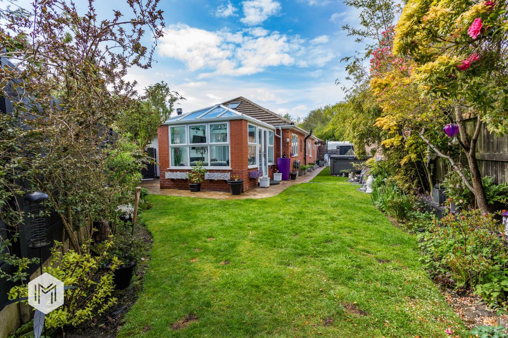 Property photo 2 of 34 Picture No. 23