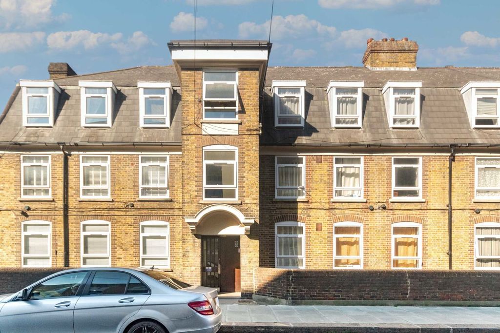 Property photo 1 of 7