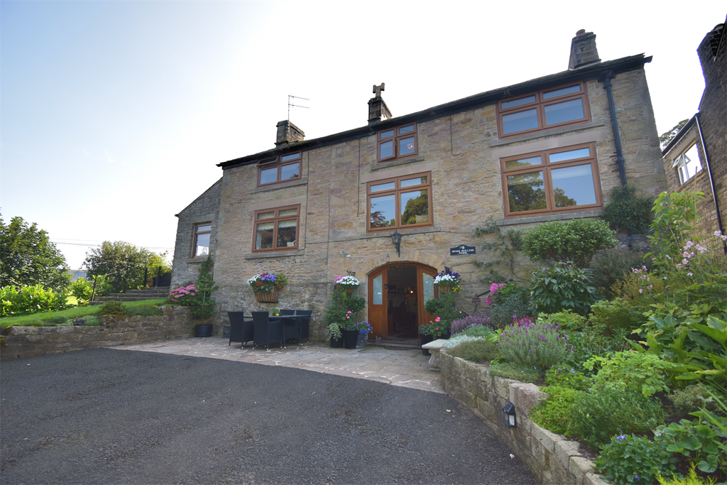 Property photo 1 of 28 (Main)