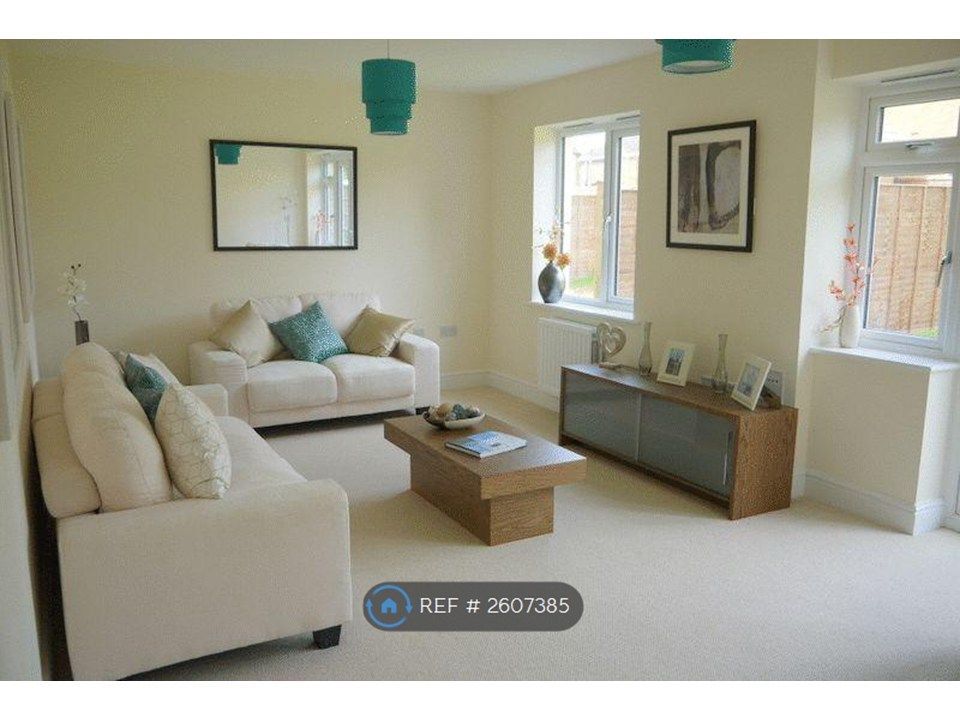 Property photo 3 of 10 Lounge