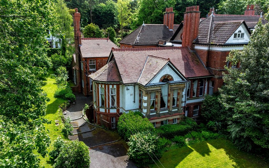 Property photo 2 of 27