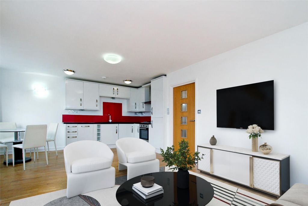 Property photo 2 of 14 4