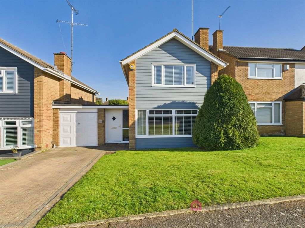 Property photo 1 of 18 Front