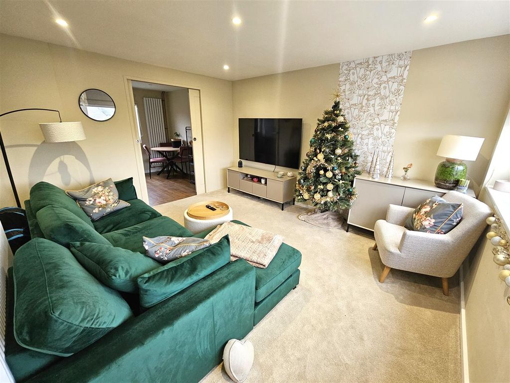 Property photo 2 of 16 Living Room.Jpg