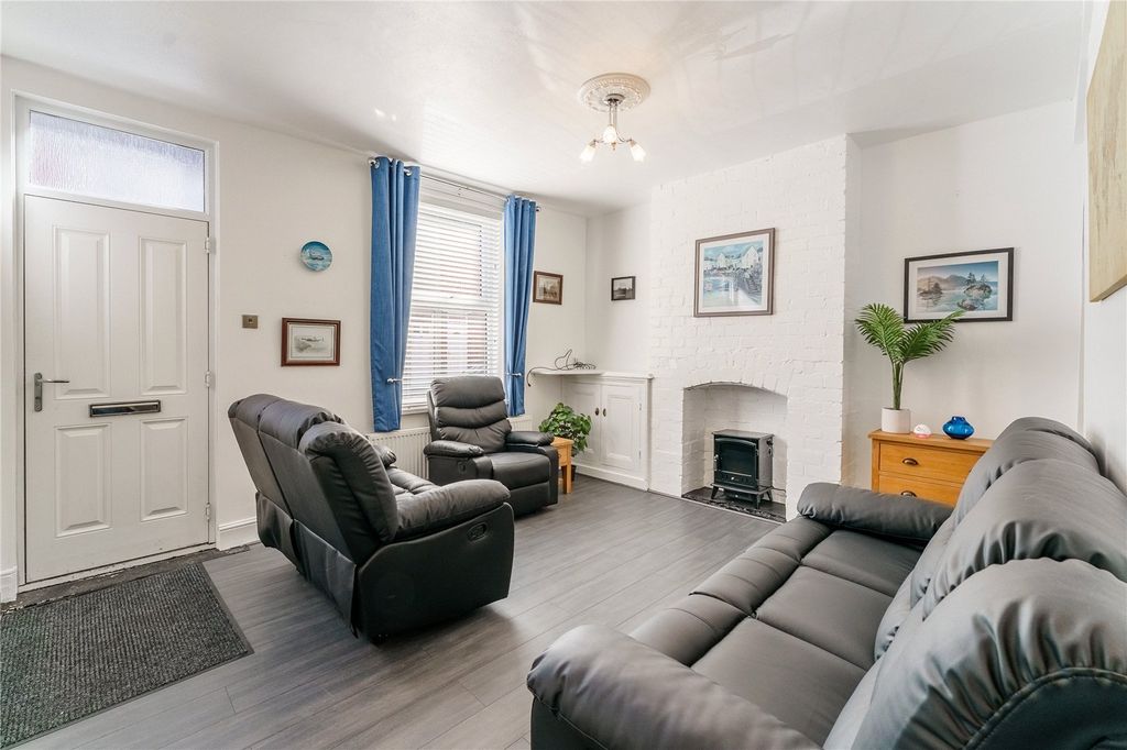 Property photo 3 of 25 Picture No. 17