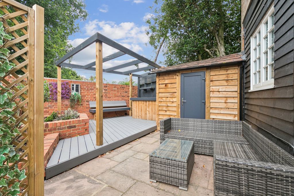Property photo 3 of 17 5062885