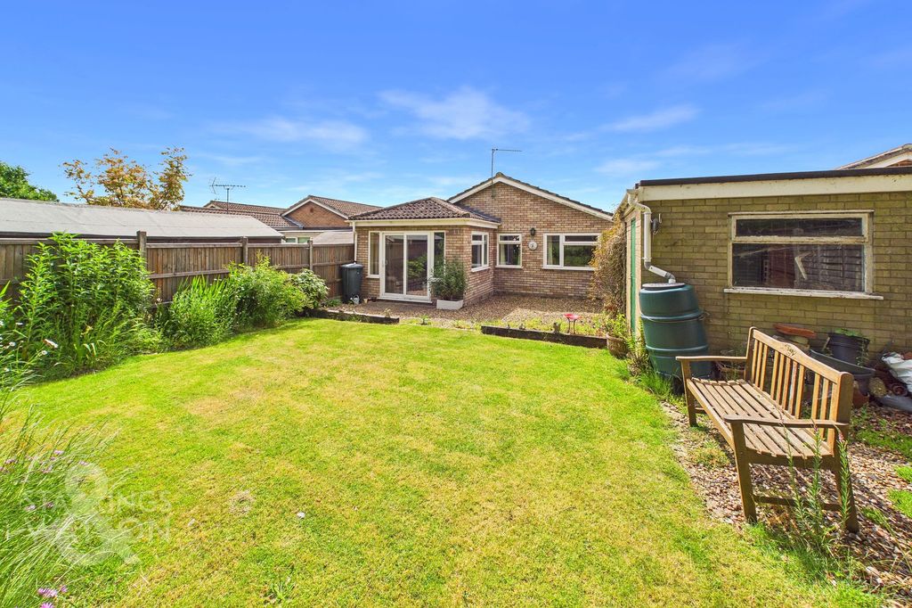 Property photo 2 of 17