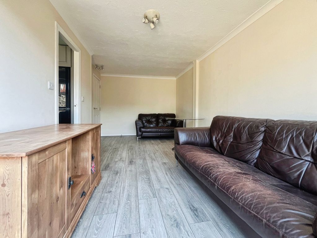 Property photo 3 of 11 Pbox-Img.Jpg