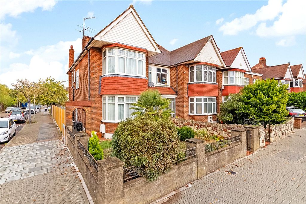 Property photo 1 of 16 Picture No. 18
