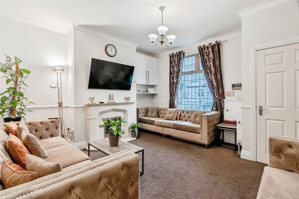 Property photo 2 of 16 Picture No. 01