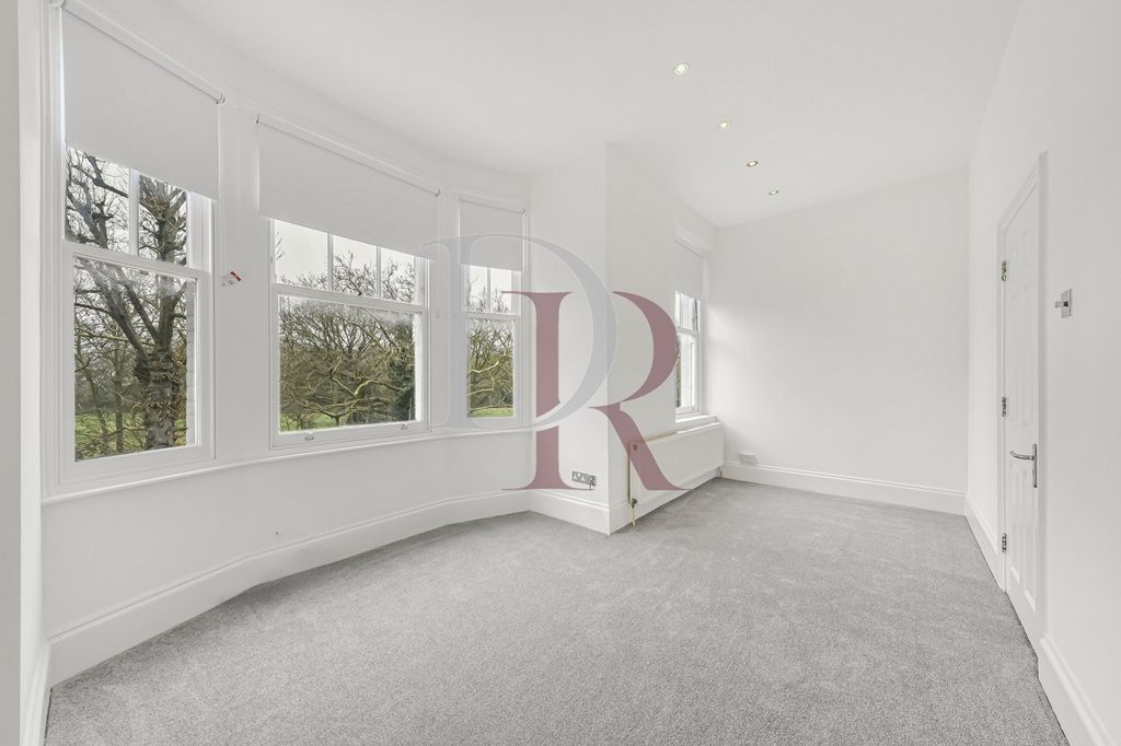 Property photo 2 of 15 Photo 1