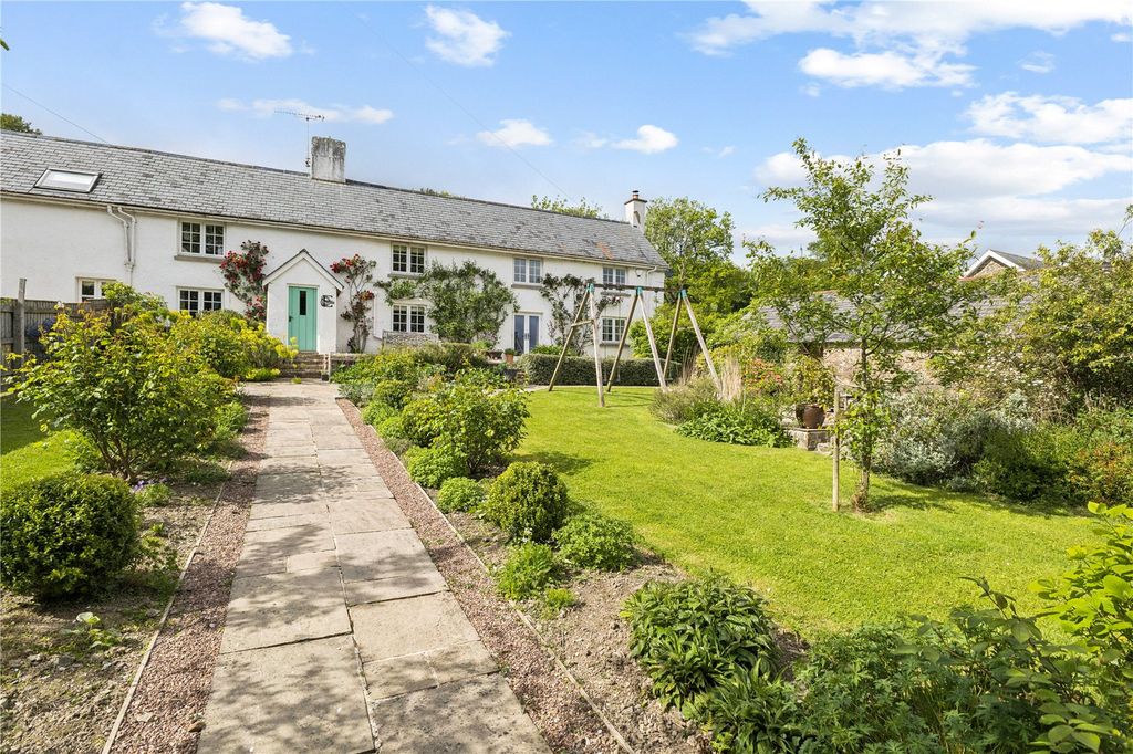 Property photo 2 of 43 Farmhouse