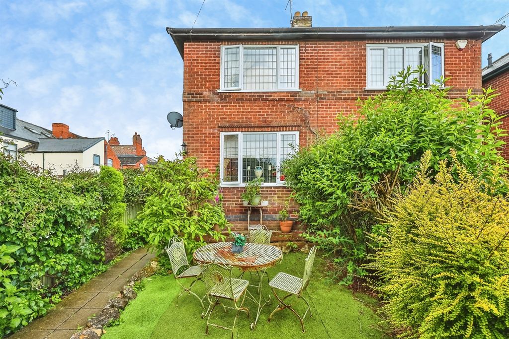 Property photo 1 of 18