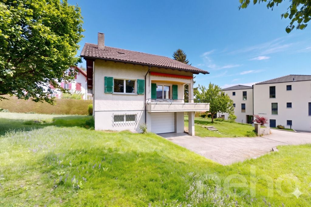 Property photo 2 of 13