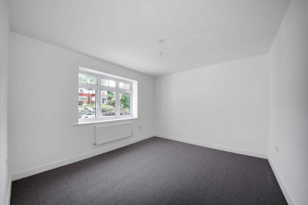 Property photo 3 of 9 Photo 2