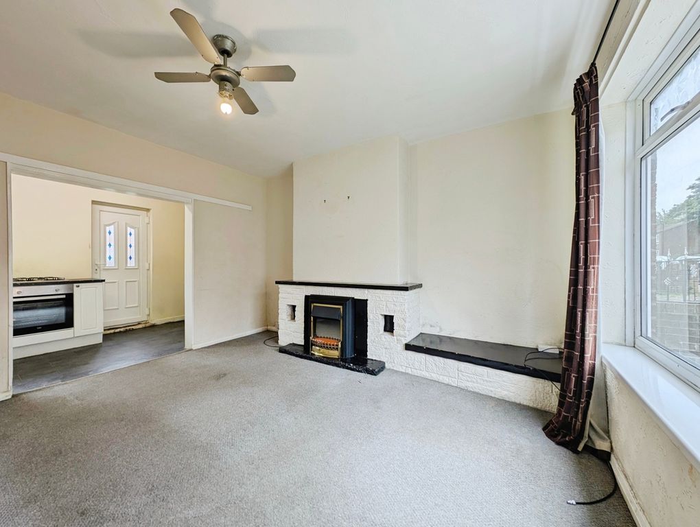 Property photo 3 of 12 Photo