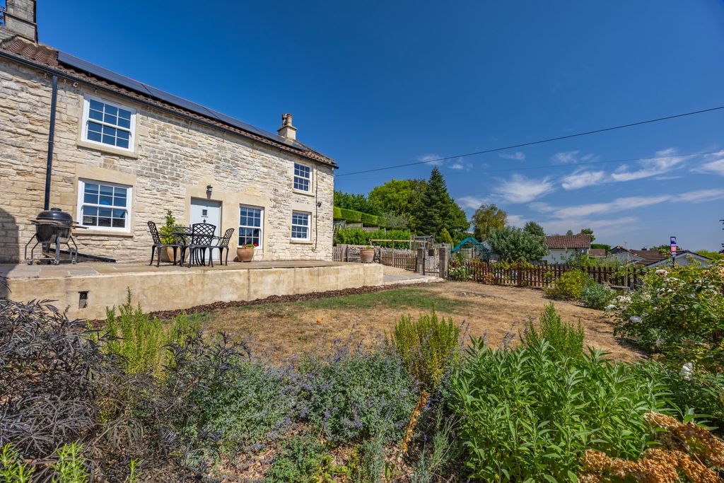 Property photo 3 of 55
