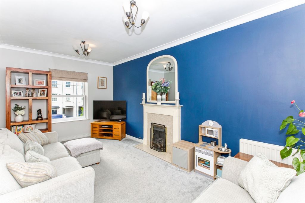 Property photo 3 of 18