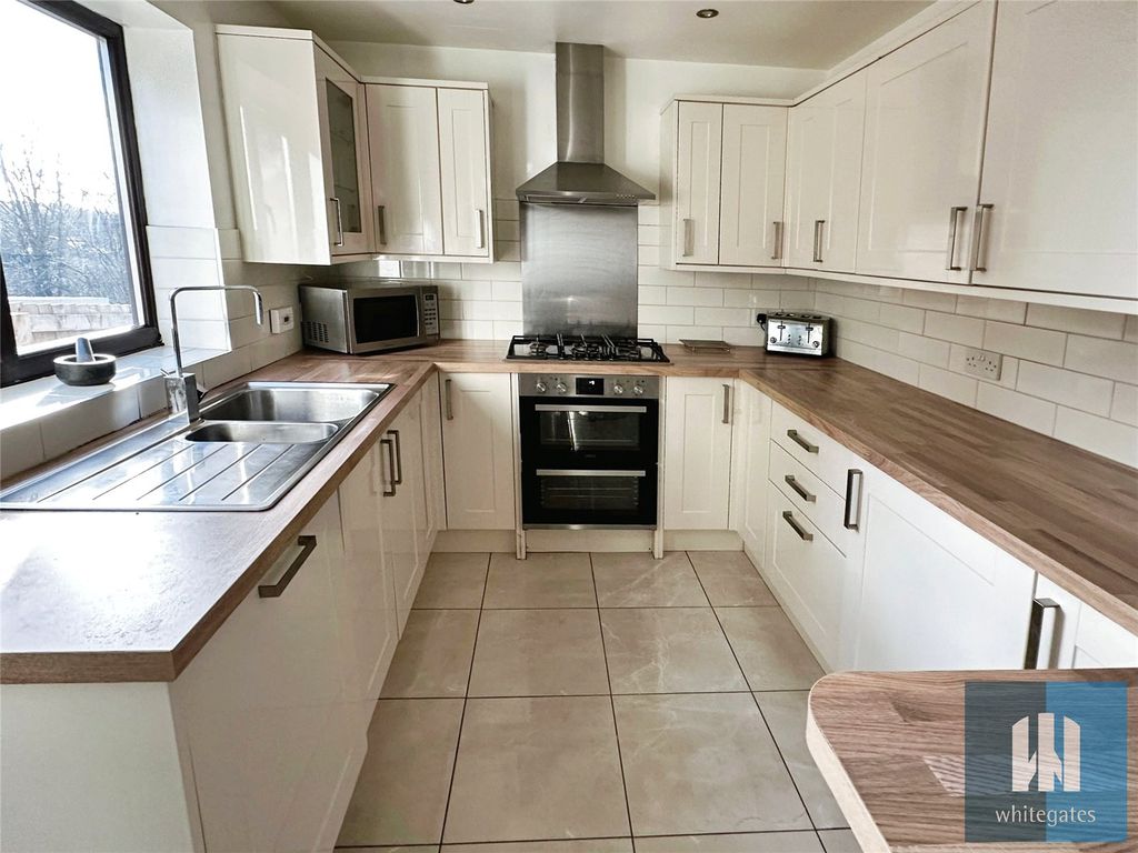 Property photo 2 of 32 Picture No. 08