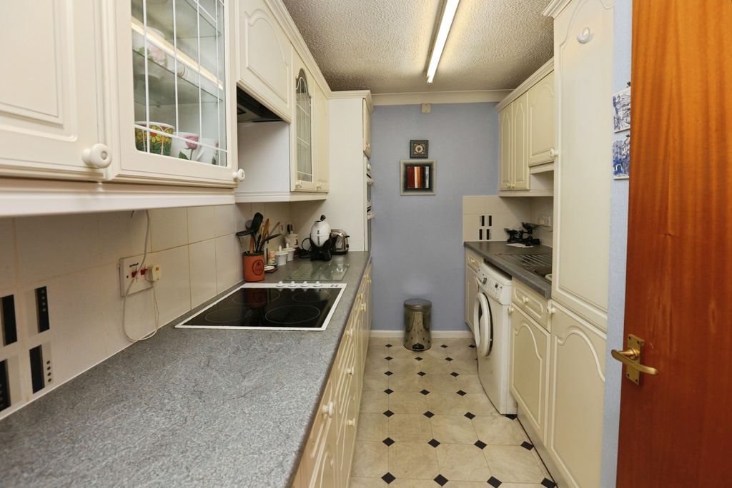 Property photo 3 of 12 Photo