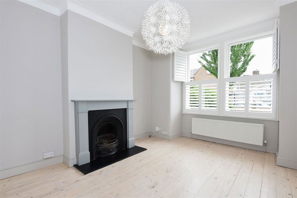 Property photo 1 of 7