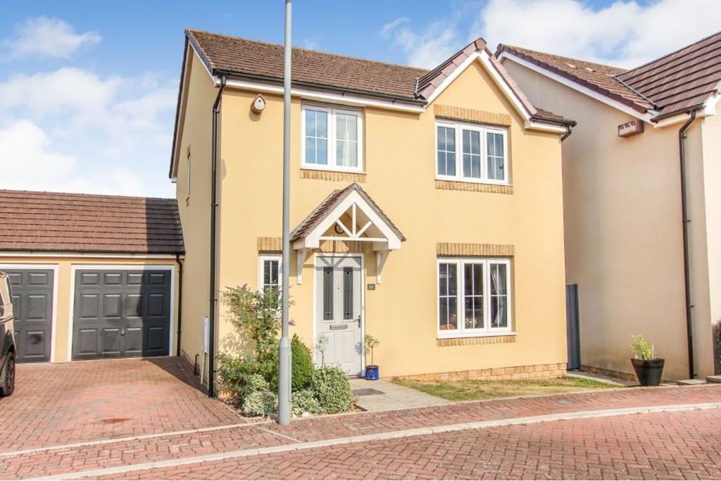 Property photo 1 of 18