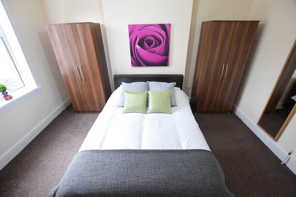 Property photo 3 of 10 Room 4