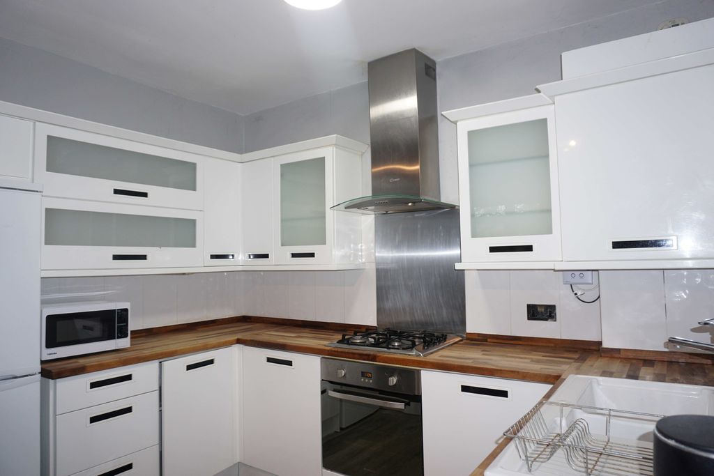 Property photo 1 of 15 Kitchen