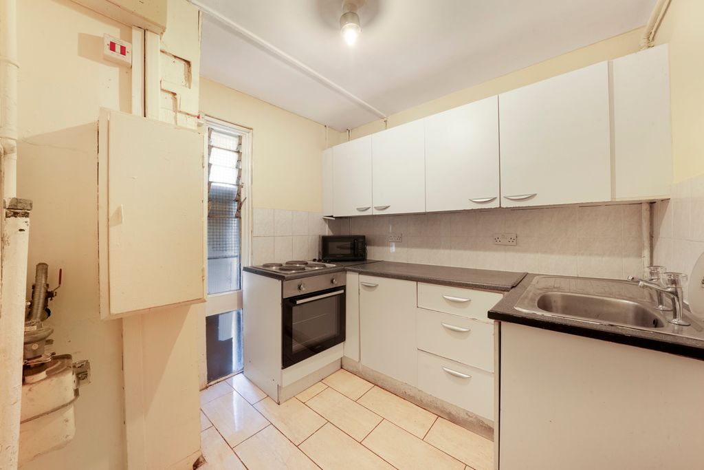 Property photo 3 of 14 Picture No. 01