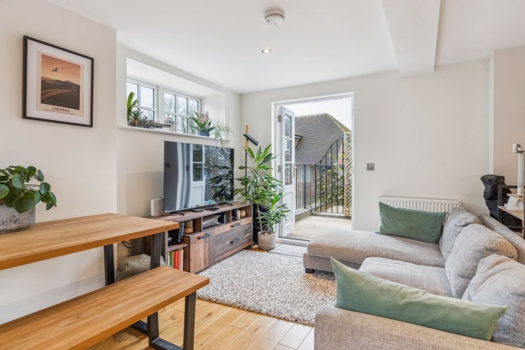 Property photo 3 of 19 Photo 4